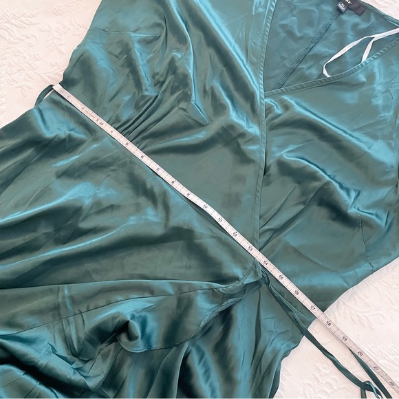 NWOT Lulus Love Of Your Life Dark Green Satin Ruffled Wrap Maxi Dress XLarge - Picture 9 of 9